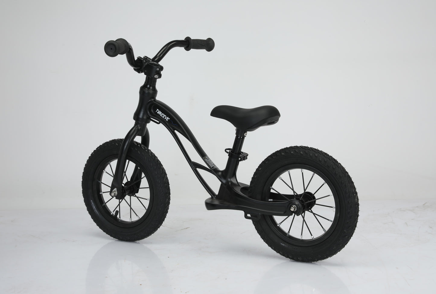 Threeve Zoomsday Balance Bike (Black) rear view