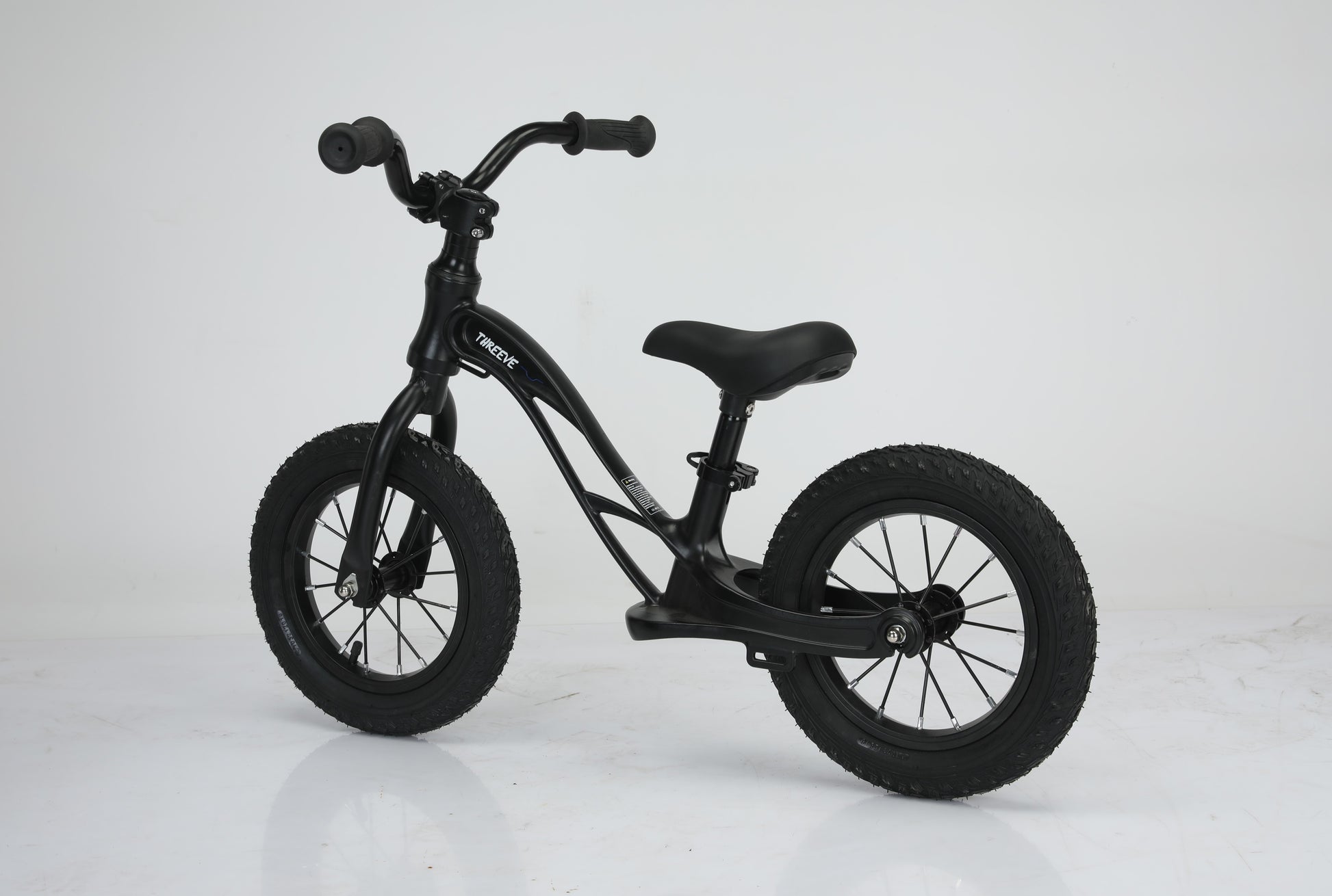 Threeve Zoomsday Balance Bike (Black) rear view
