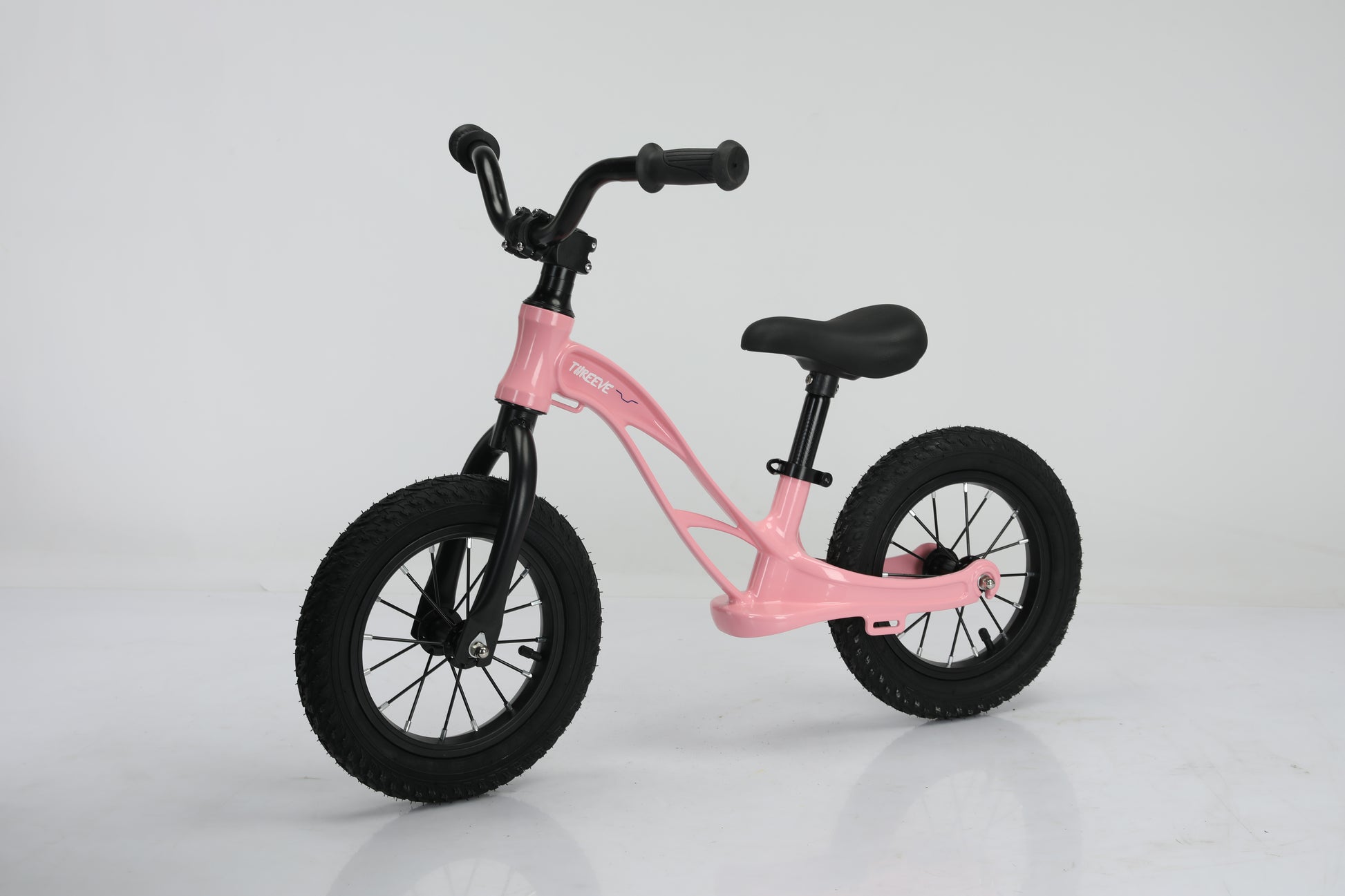 Threeve Zoomsday Balance Bike (Pink) front view